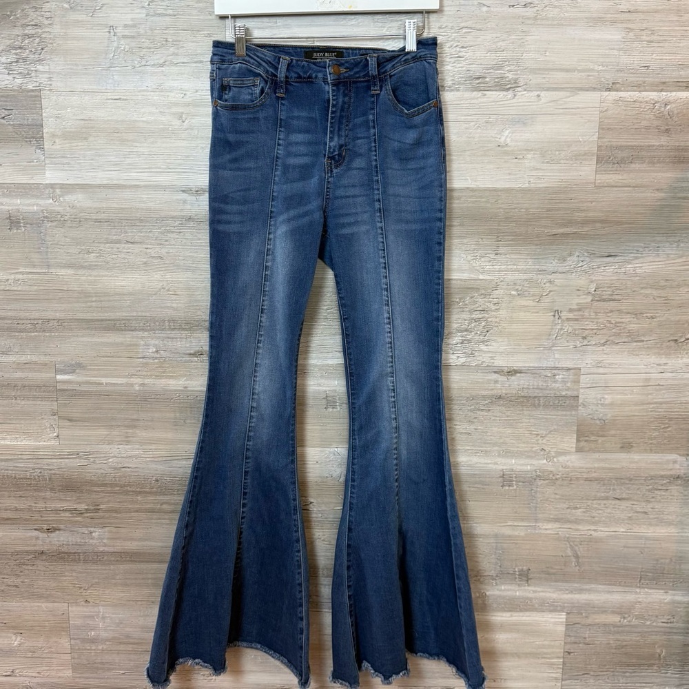 Judy Blue JB8490 High Rise Seamed Front Raw Hem Flare Jeans size 7 - Picture 1 of 10